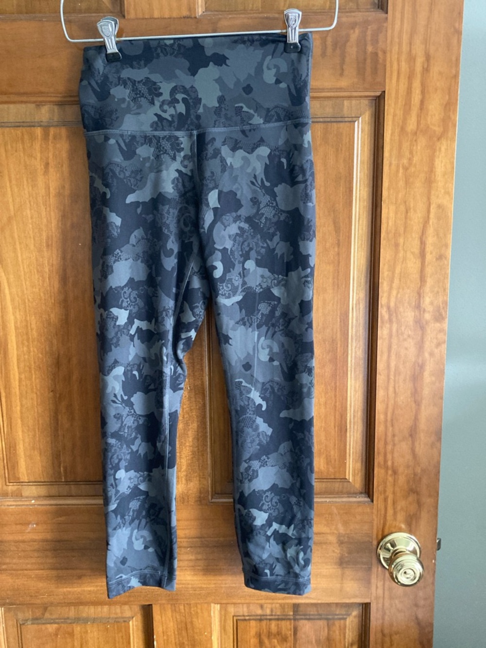 lululemon athletica Black & Dark Gray Camo Leggings